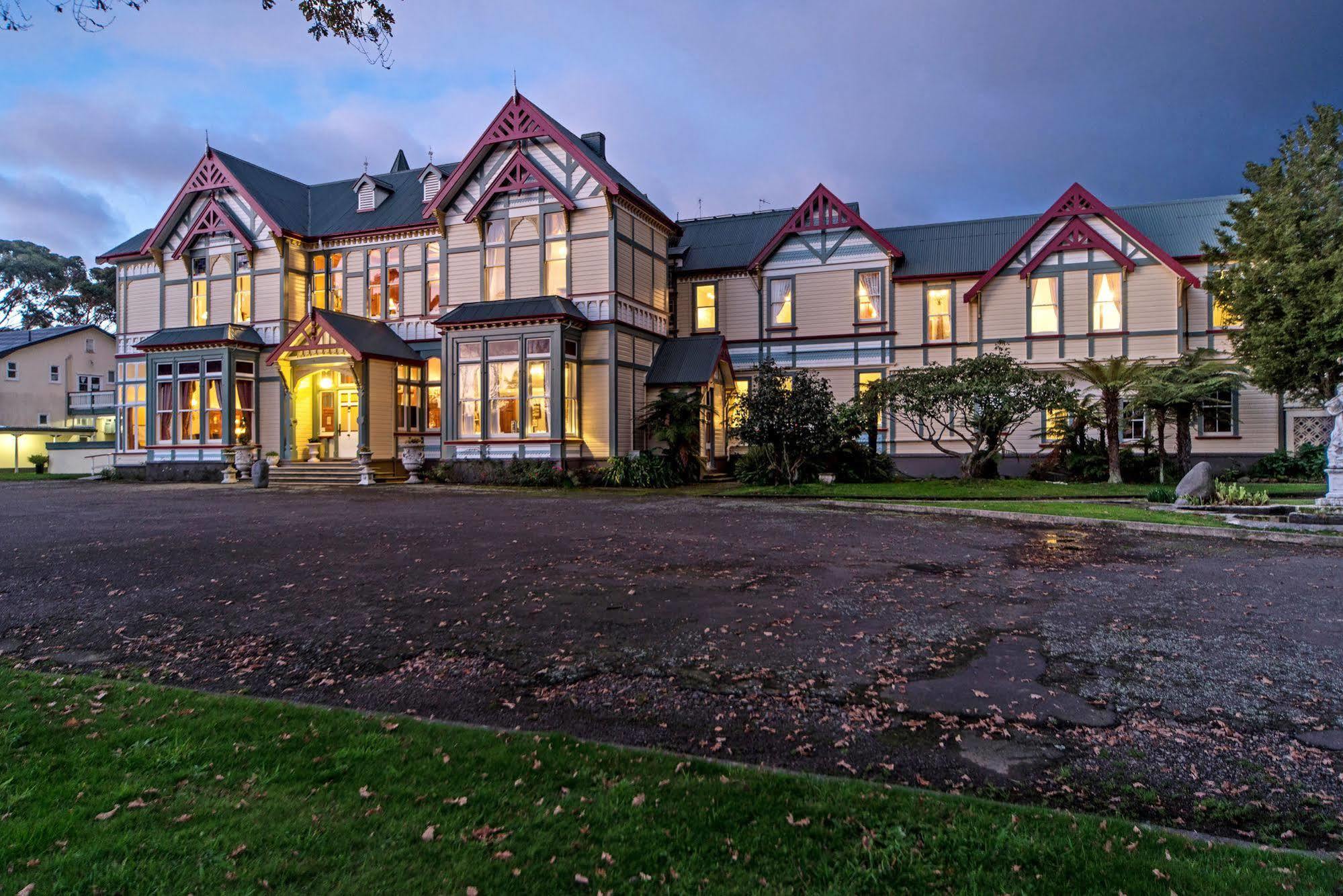 Highden Manor Estate Hotel Palmerston North Exterior foto