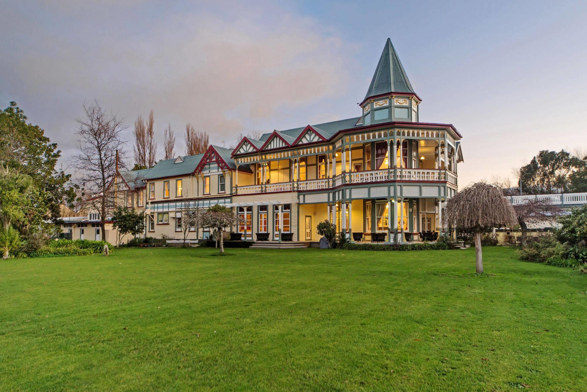 Highden Manor Estate Hotel Palmerston North Exterior foto